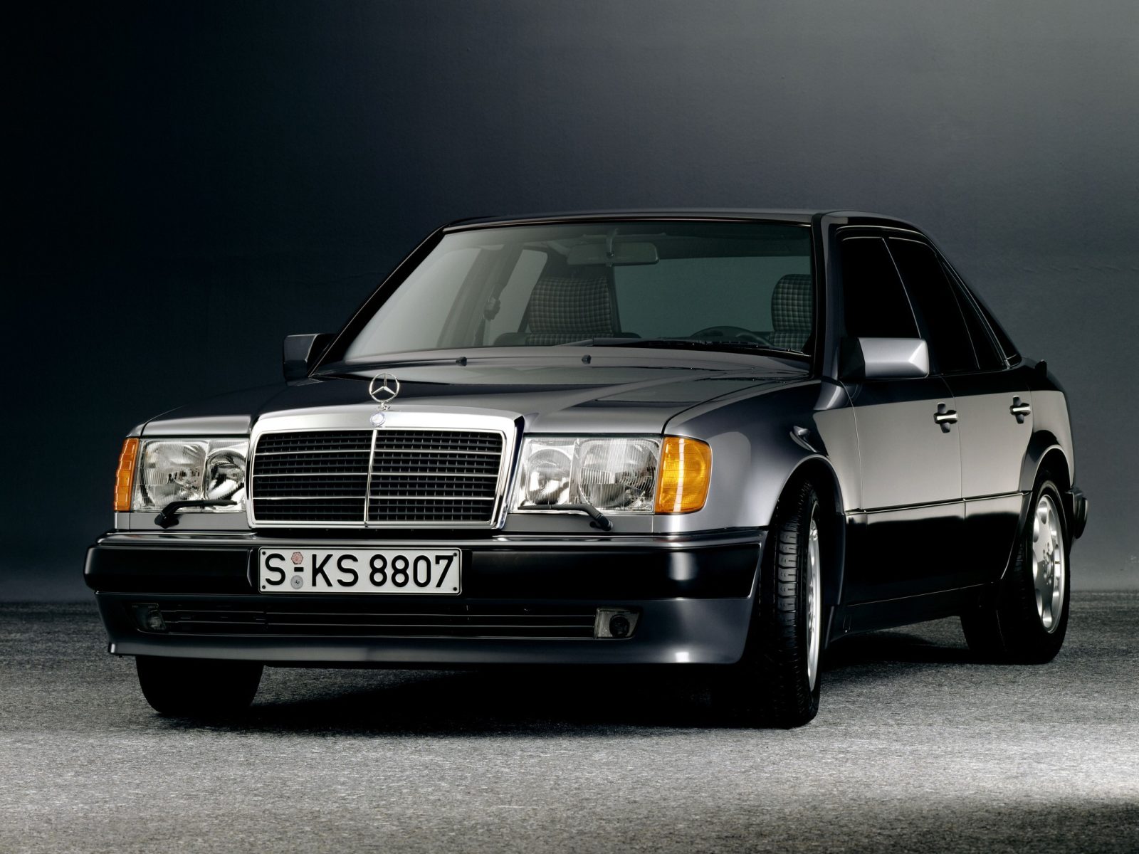 sve o mercedes - benz w124