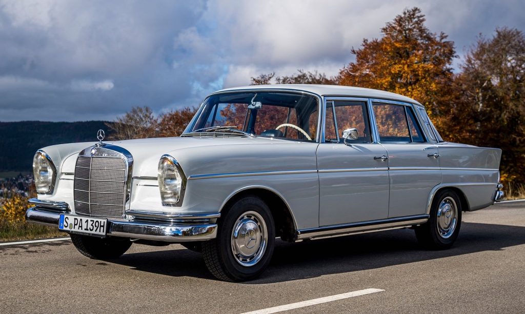 Sve o Mercedes-Benz W112