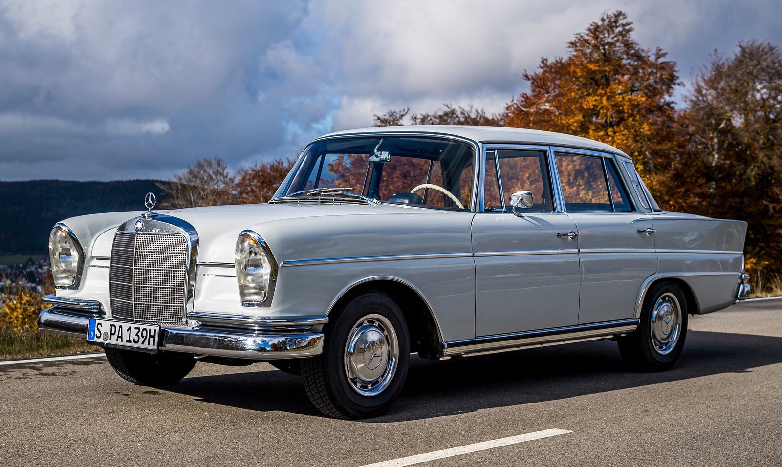 Sve o Mercedes-Benz W112