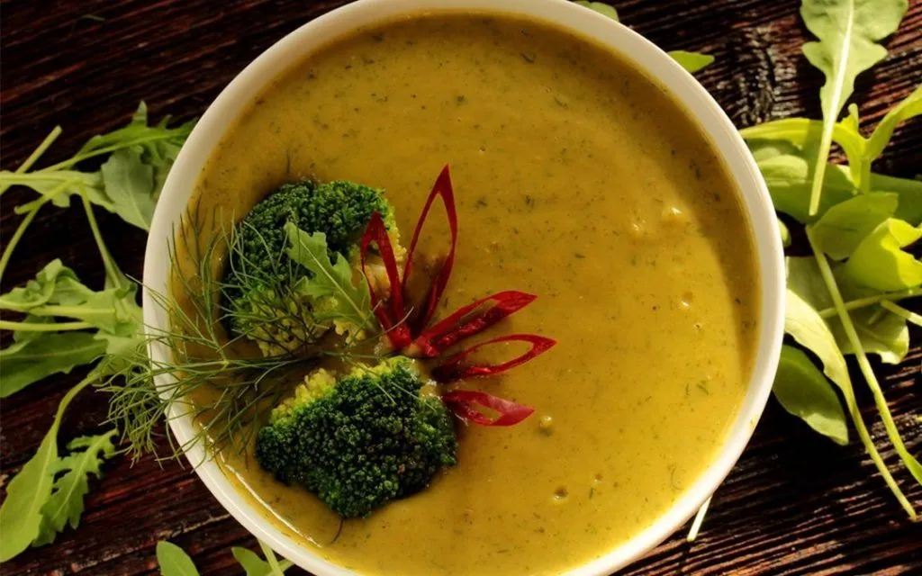 Jednostavne i Ukusne Veganske Juhe