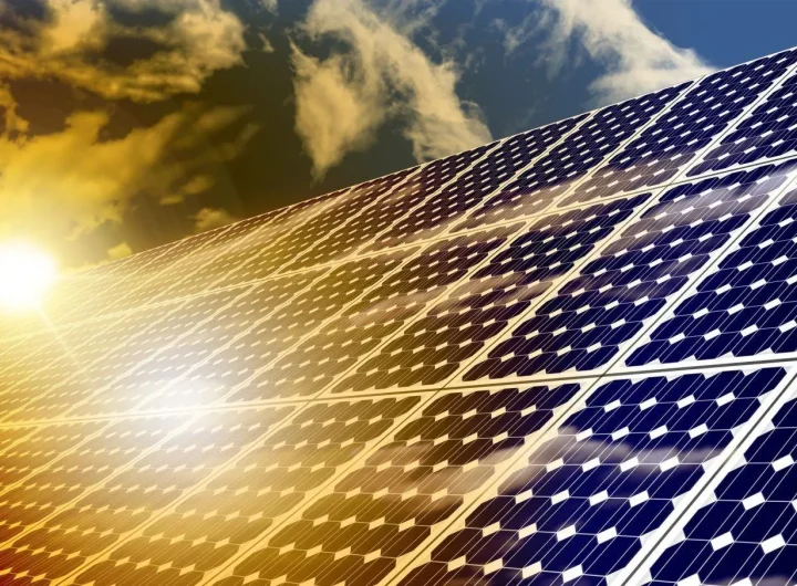 Solarne Tehnologije u Domaćim Vrtovima