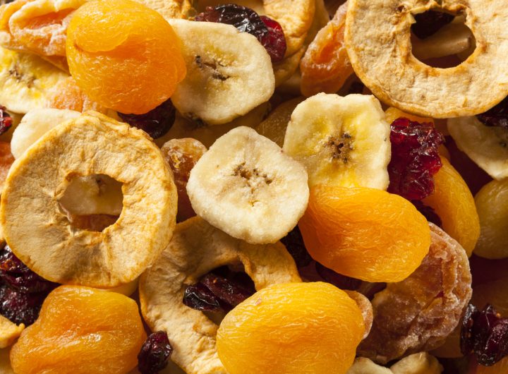 Sušenje Voća i Povrća na Prirodan Način: Tradicionalne Metode, Prednosti i Savjeti za Uspjeh
