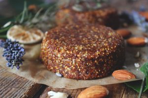 Smokvenjak – Tradicionalni Kolač od Suhih Smokava