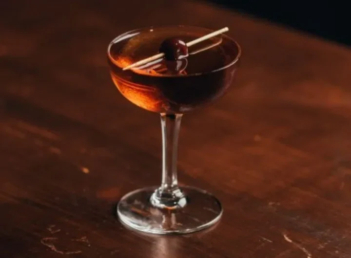 Liker od Crnih Maslina i Drugi Kreativni Recepti – Mediteran u Čaši i Tanjuru