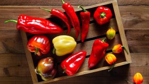 Fermentirani Feferoni u Slanoj Vodi – Prirodna Snaga Probiotika i Tradicije