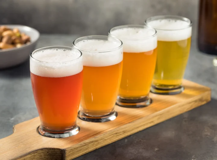 Kako Napraviti Svoje Pivo Kod Kuće: Kompletan Detaljni Vodič za Svijetlo i Tamno Pivo