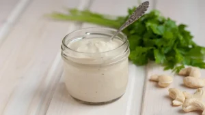 Kako Napraviti Vegansku Majonezu: Kompletn Vodič i 10+ Egzotičnih Varijacija