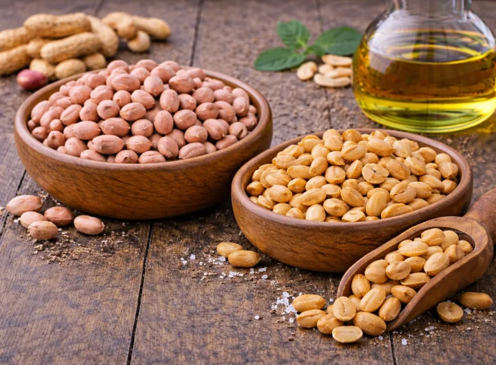 Sirovi i Pečeni Kikiriki – Svestrani Orašasti Plod Bez Aditiva